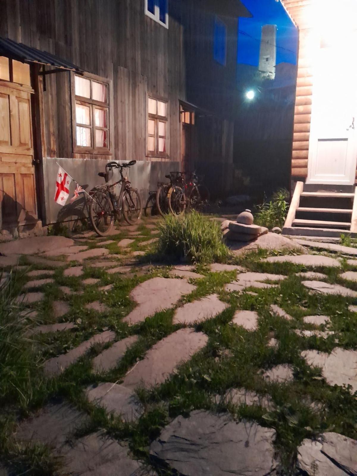 Guesthouse Luka أوشغولي المظهر الخارجي الصورة
